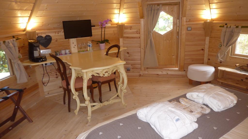Bed and Breakfast Le Bassin Du Tertre Fronsac  Pokój zdjęcie